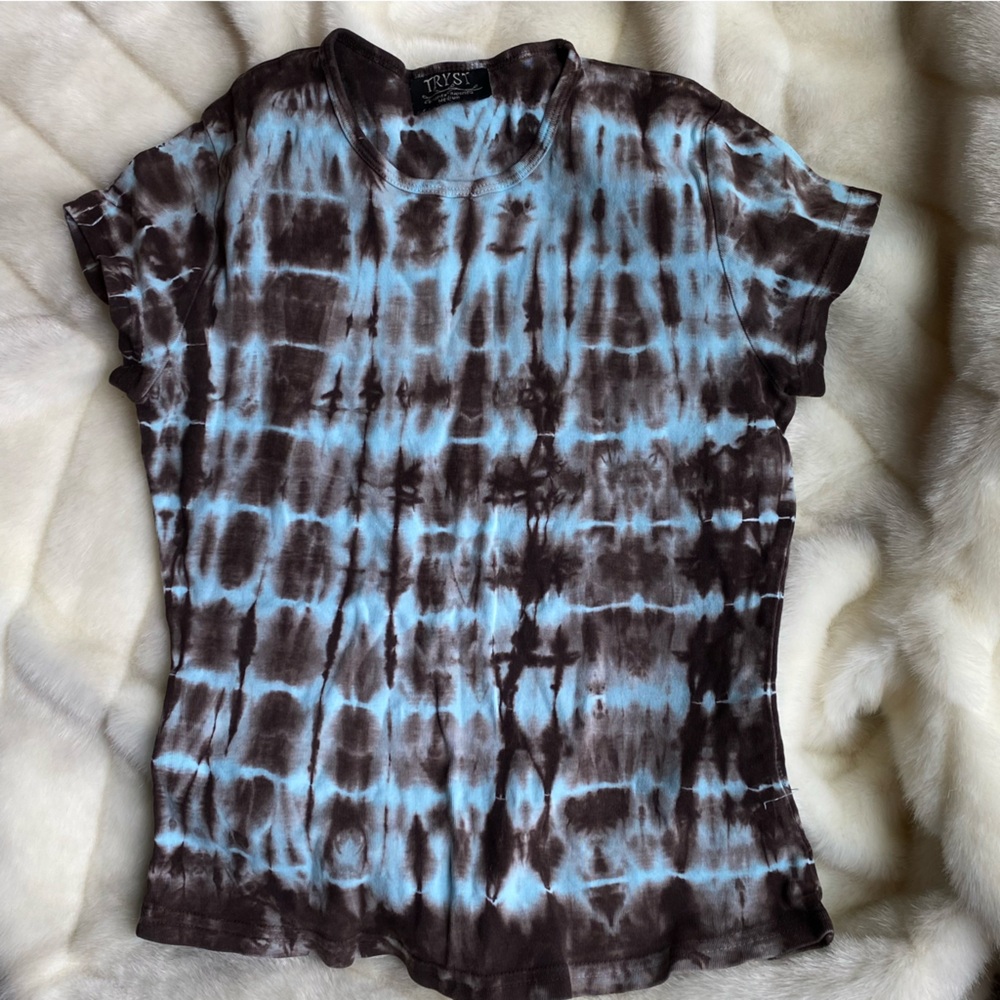 TRYST vintage 90’s tie dye pattern stretch tee size small